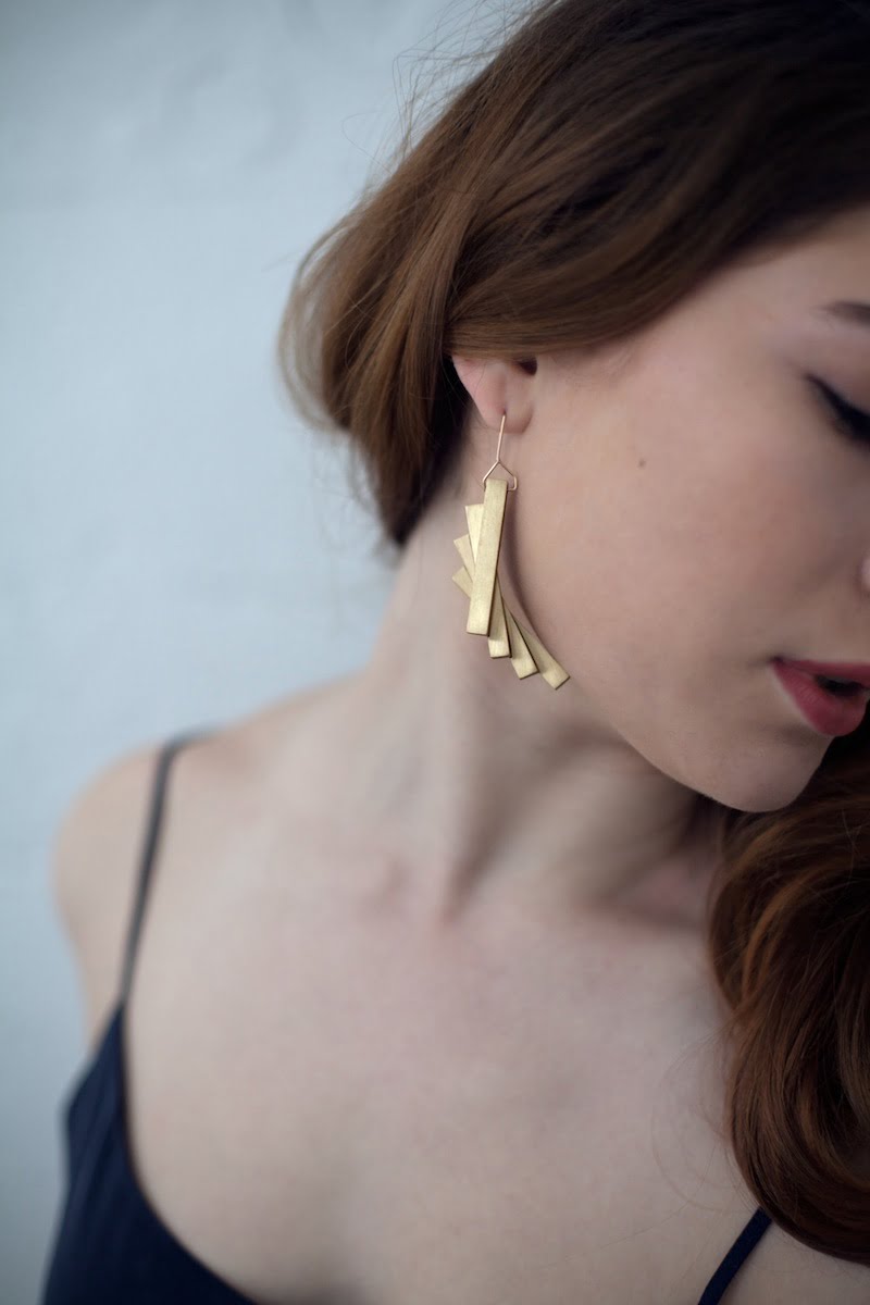 GG YMSF_EbbLouiseEarVertical